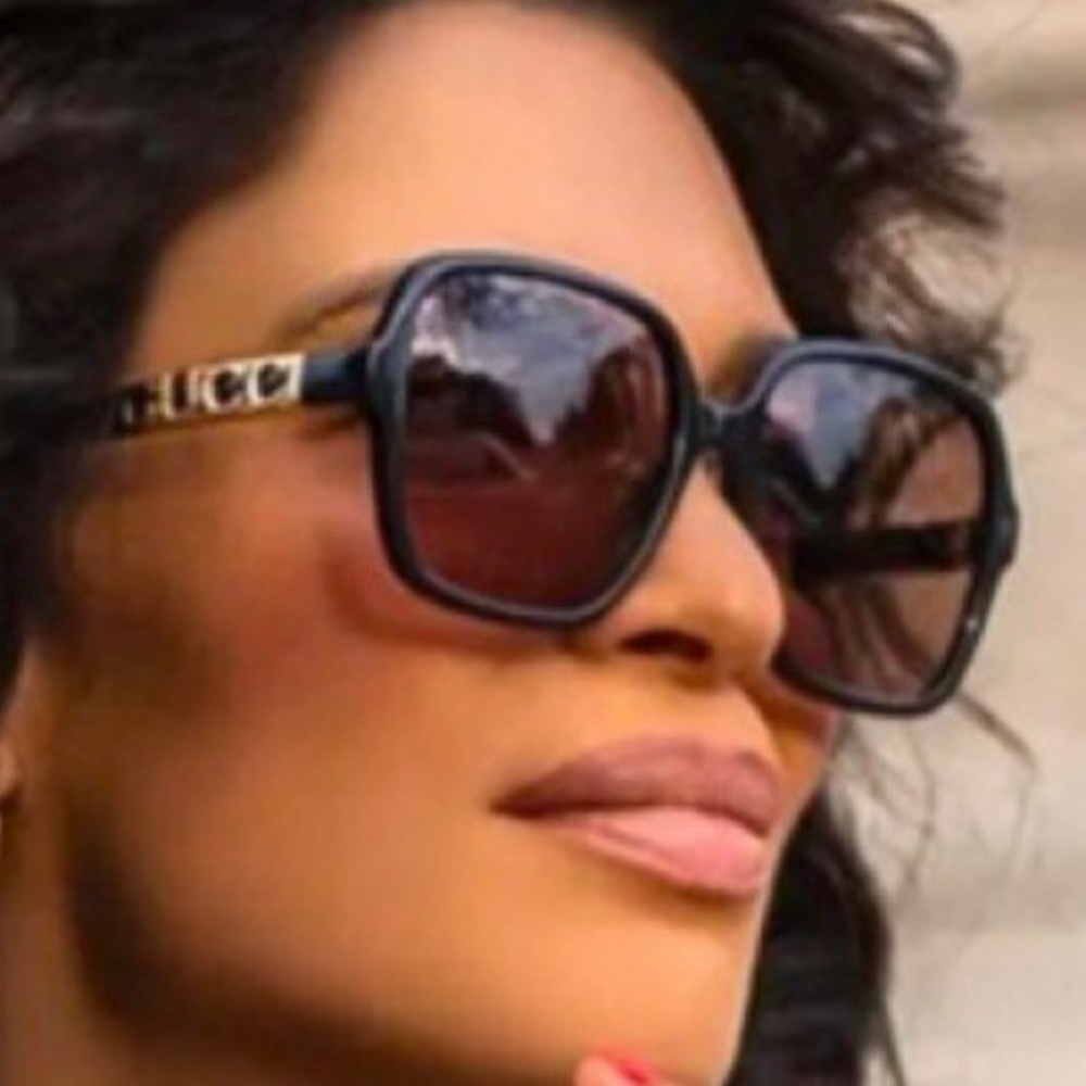 **** SOLD****** Gucci Sunglasses. BRAND NEW with all accessories. Never worn.
